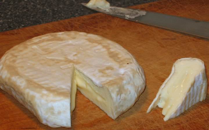 camembert peyniri - flickr/msneato